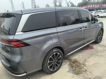 2021 Roewe iMAX8 с пробегом 100 000 км