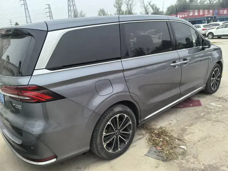 2021 Roewe iMAX8 с пробегом 100 000 км