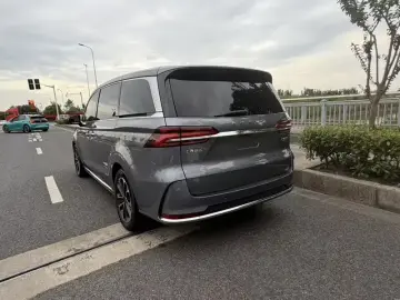 2021 Roewe iMAX8 с пробегом 150 000 км