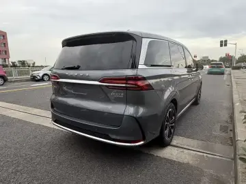 2021 Roewe iMAX8 с пробегом 150 000 км
