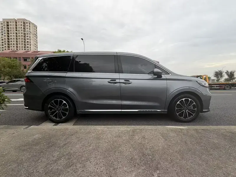 2021 Roewe iMAX8 с пробегом 150 000 км