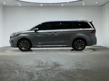 2022 Roewe iMAX8 с пробегом 76 800 км