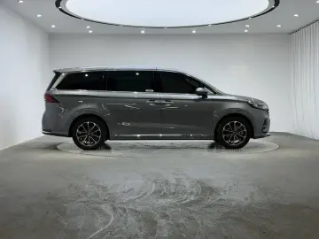 2022 Roewe iMAX8 с пробегом 76 800 км