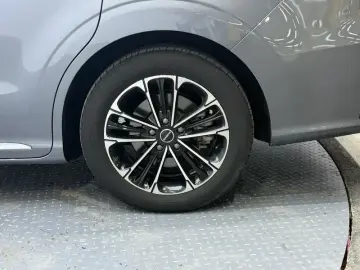 2022 Roewe iMAX8 с пробегом 76 800 км