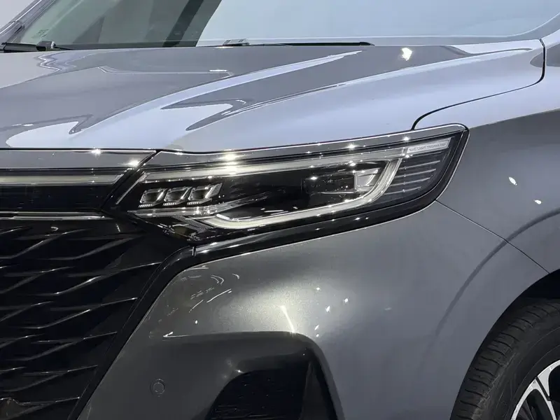 2022 Roewe iMAX8 с пробегом 76 800 км