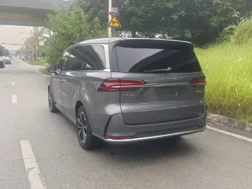 2022 Roewe iMAX8 с пробегом 87 000 км
