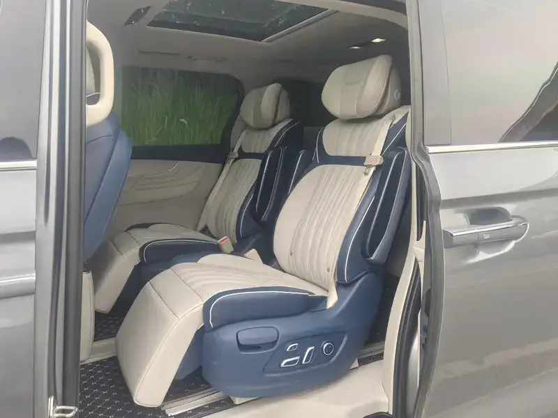 2022 Roewe iMAX8 с пробегом 87 000 км