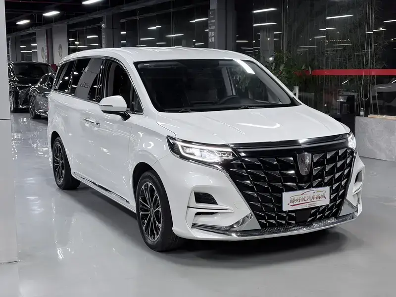 2023 Roewe iMAX8 с пробегом 81 000 км