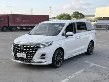 2023 Roewe iMAX8 с пробегом 95 000 км
