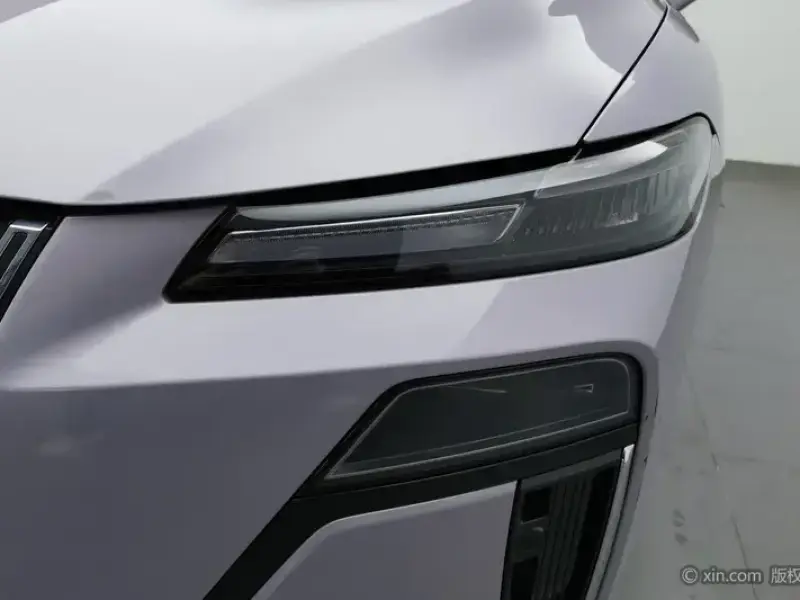 2025 Roewe M7 с пробегом 5 100 км