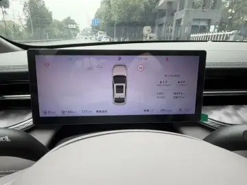 2025 Roewe M7 с пробегом 16 000 км
