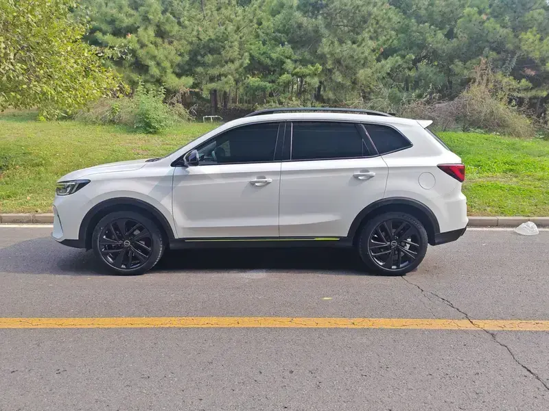 2021 Roewe RX5 с пробегом 26 000 км