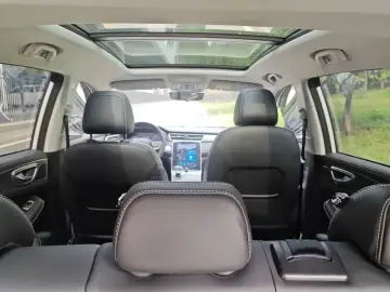 2021 Roewe RX5 с пробегом 26 000 км