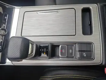 2021 Roewe RX5 с пробегом 26 000 км