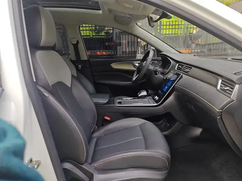 2021 Roewe RX5 с пробегом 26 000 км