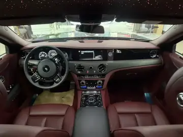 2022 Rolls-Royce Ghost с пробегом 21 000 км