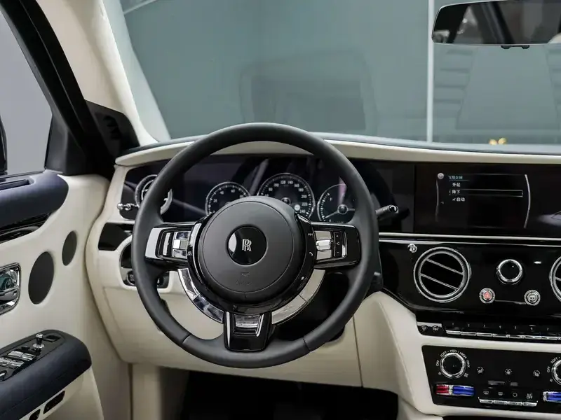 2021 Rolls-Royce Ghost с пробегом 28 000 км
