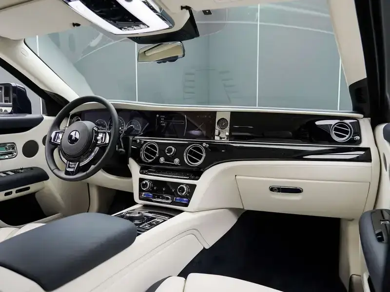 2021 Rolls-Royce Ghost с пробегом 28 000 км