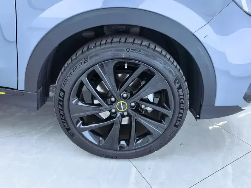 2020 Roewe RX5 с пробегом 32 000 км