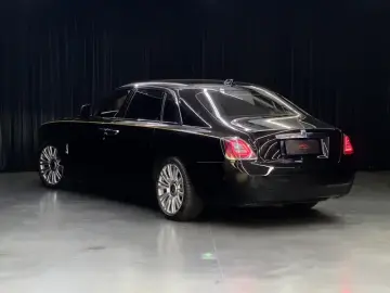 2021 Rolls-Royce Ghost с пробегом 18 000 км