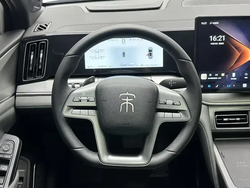 2026 BYD Song L с пробегом 7 700 км