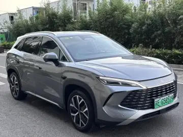 2025 BYD Song L с пробегом 3 000 км