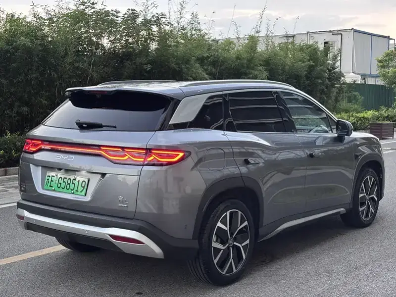 2025 BYD Song L с пробегом 3 000 км