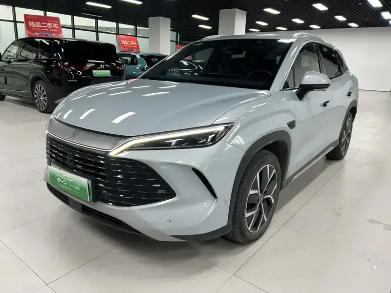 2025 BYD Song L с пробегом 24 000 км