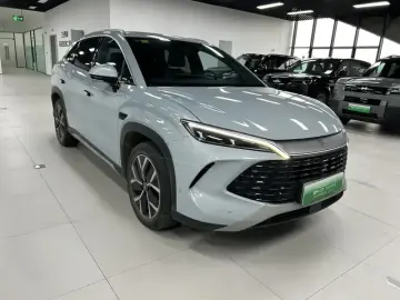 2025 BYD Song L с пробегом 24 000 км