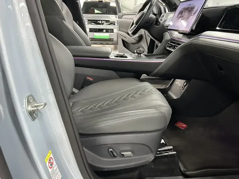 2025 BYD Song L с пробегом 24 000 км