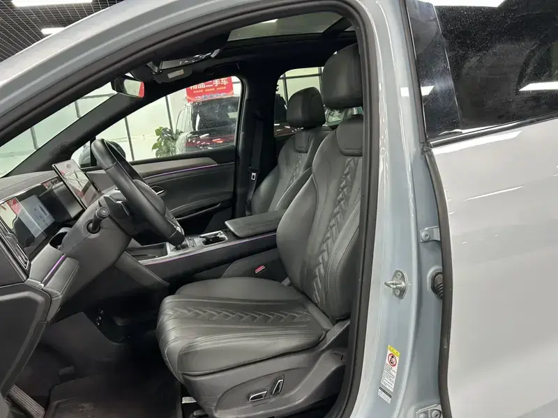 2025 BYD Song L с пробегом 24 000 км