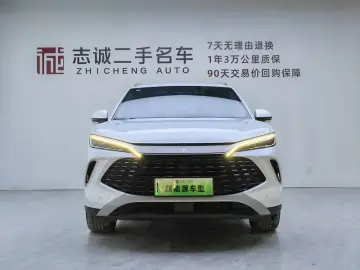 2025 BYD Song L с пробегом 16 000 км