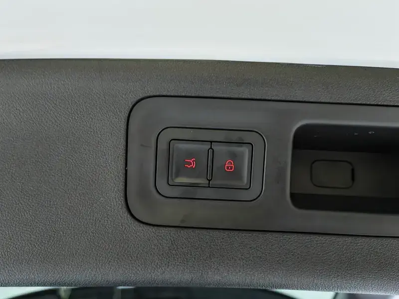 2025 BYD Song L с пробегом 16 000 км