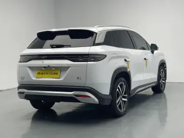 2024 BYD Song L с пробегом 30 900 км