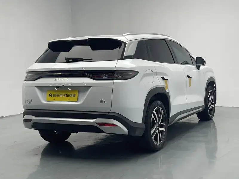 2024 BYD Song L с пробегом 30 900 км