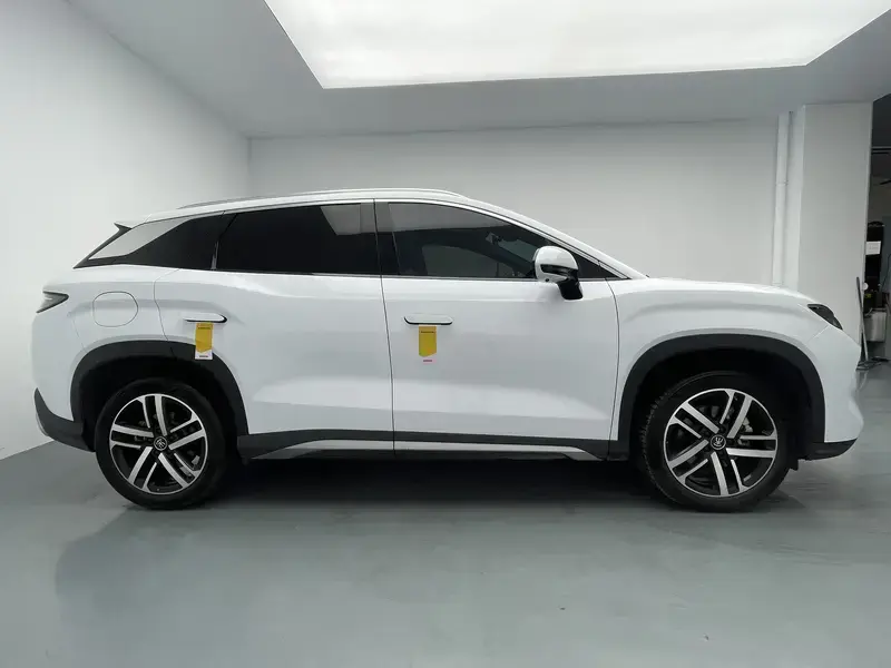 2024 BYD Song L с пробегом 30 900 км