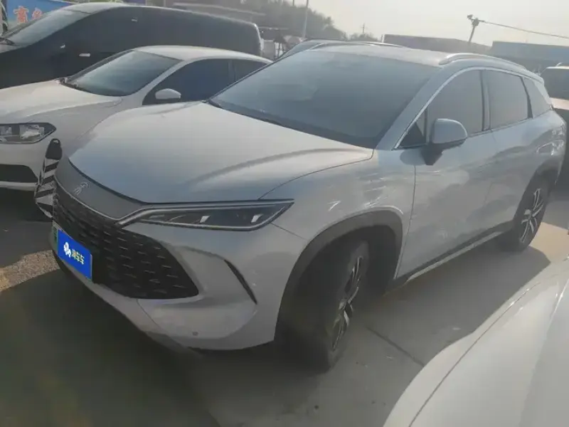 2024 BYD Song L с пробегом 18 000 км