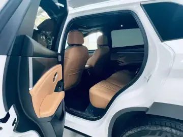 2024 BYD Song L с пробегом 15 000 км