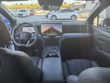 2026 BYD Song L с пробегом 11 200 км