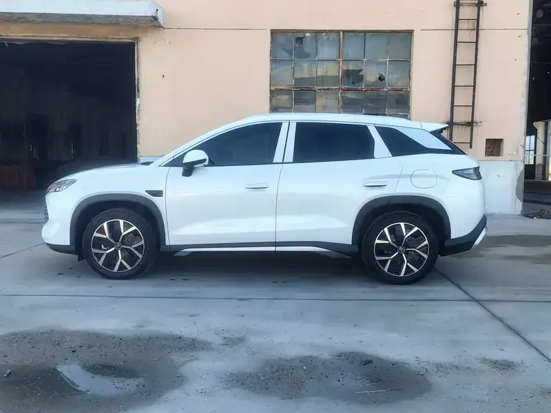 2026 BYD Song L с пробегом 14 000 км
