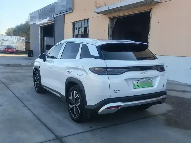 2026 BYD Song L с пробегом 14 000 км