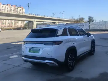2026 BYD Song L с пробегом 14 000 км