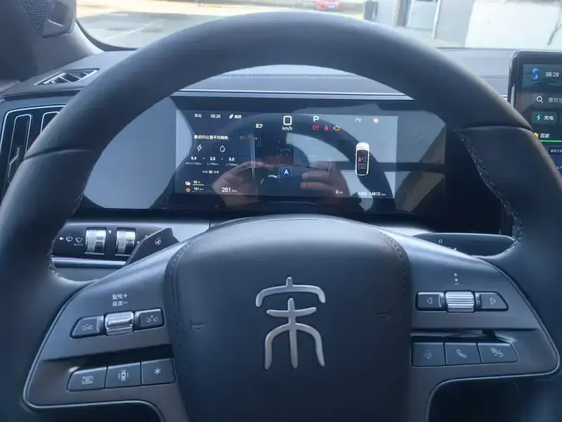 2026 BYD Song L с пробегом 14 000 км