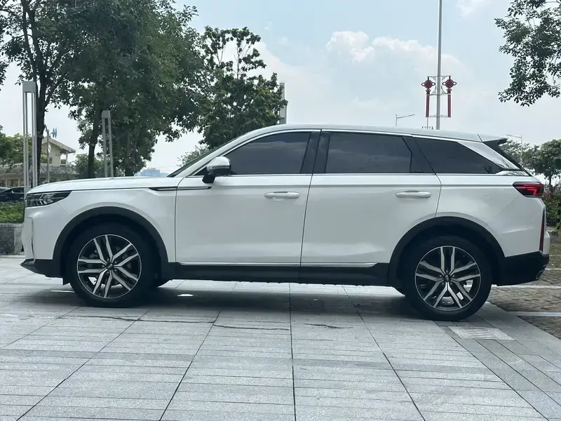 2020 FAW Bestune T99 с пробегом 42 000 км