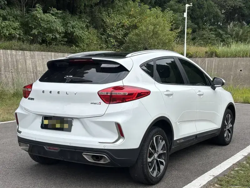 2019 Geely Emgrand с пробегом 30 000 км