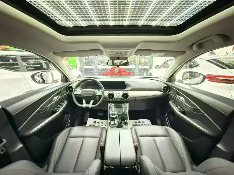 2023 Forthing T5 EVO с пробегом 10 000 км