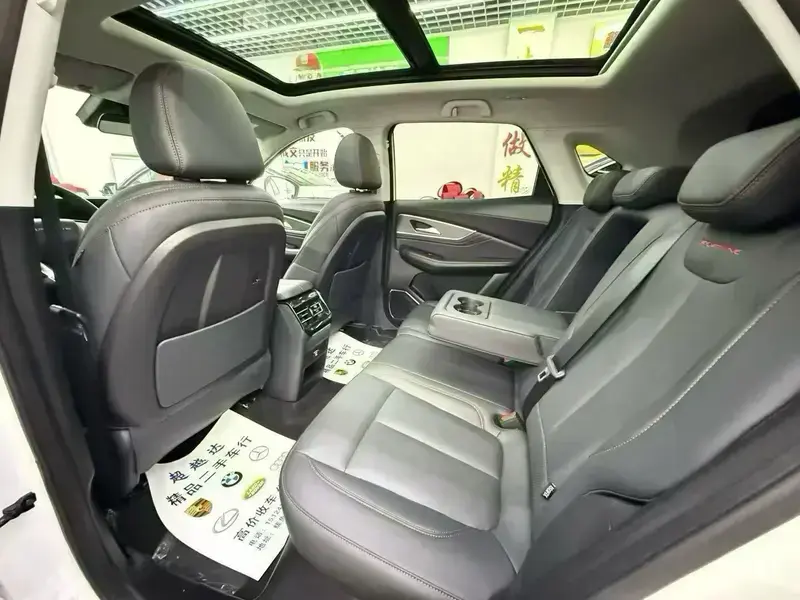 2023 Forthing T5 EVO с пробегом 10 000 км