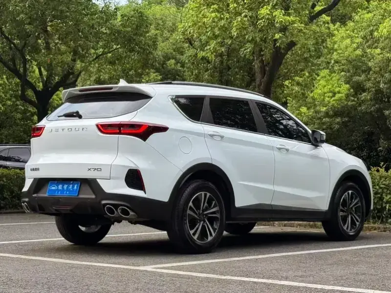 2023 JETOUR X70+ с пробегом 10 000 км