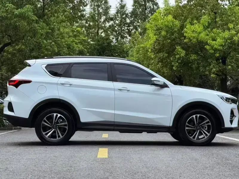 2023 JETOUR X70+ с пробегом 10 000 км