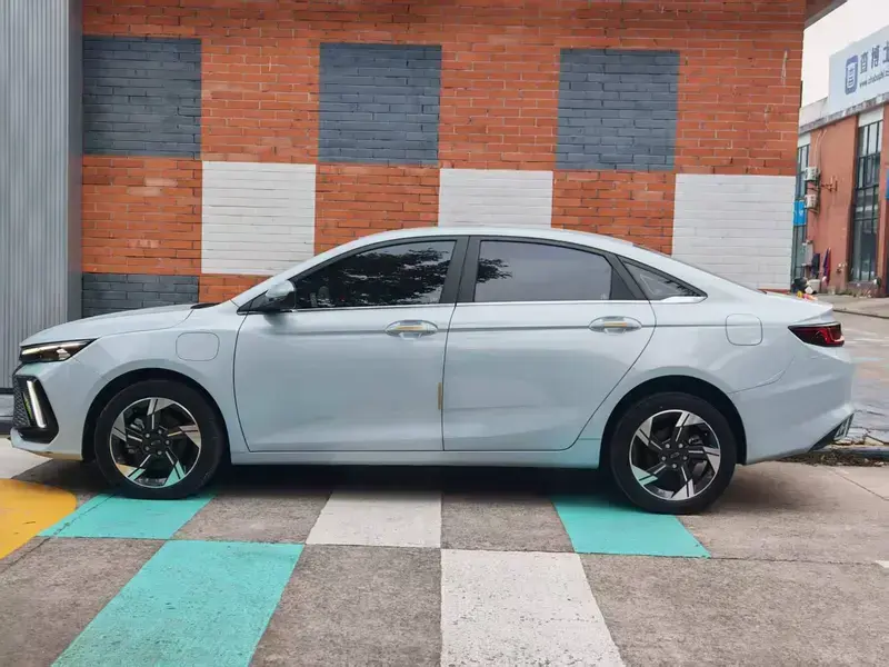 2022 Geely Emgrand L с пробегом 12 000 км
